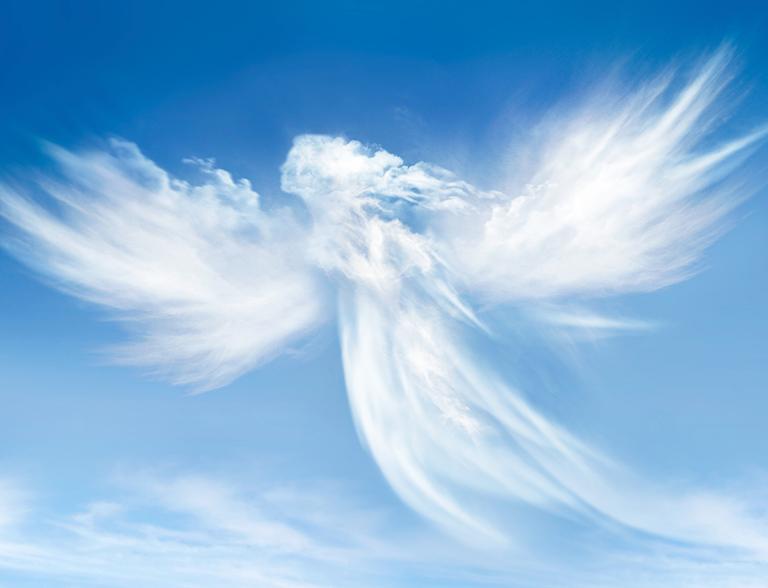 Anioł w chmurach